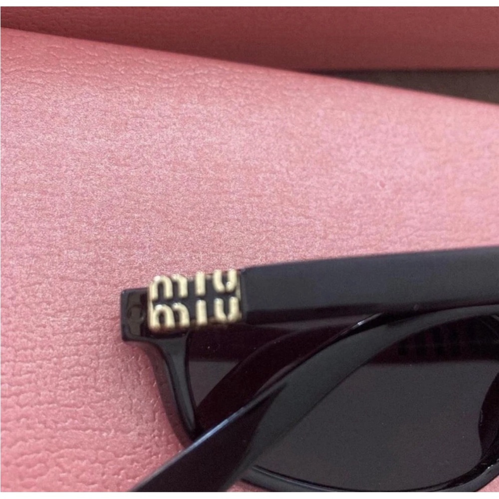 Miu Miu Sunglasses Women's Regard oval - Picture 8 of 11